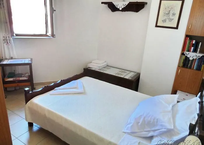 Liolio\'S Manor